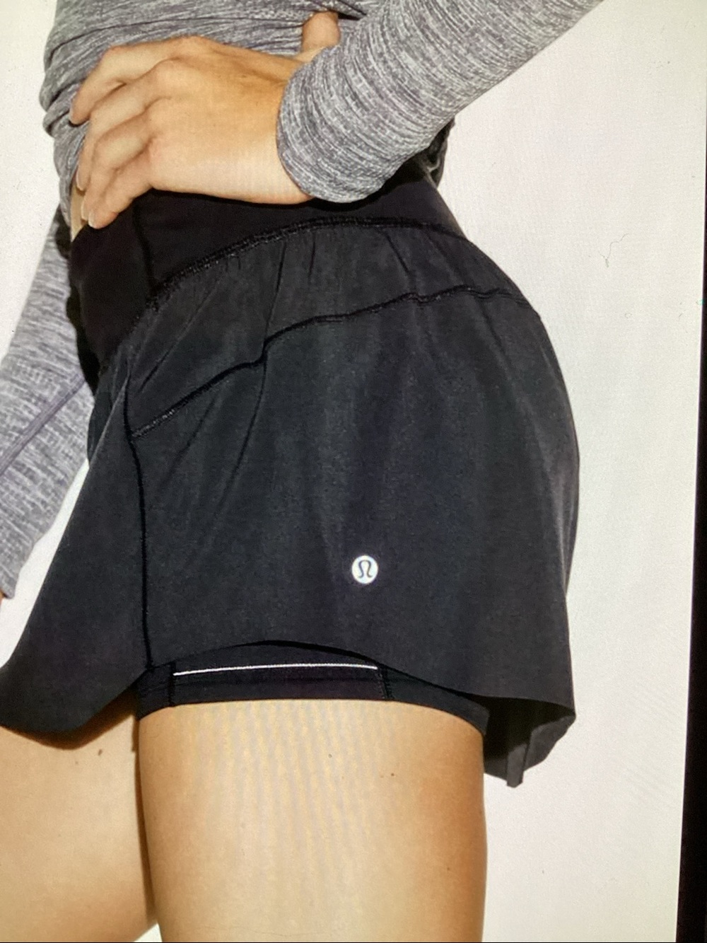 Lululemon Final Lap Skirt in Black 
(size 12)